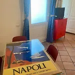 Seagulls House In The Heart Of Via Toledo * Neapol